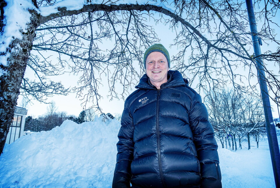 PROFESSOR: Professor Alex Klein-Paste fra NTNU er fordypet seg i problematikken rundt veivedlikehold og jobber tett mot aktører som Statens vegvesen, Nye Veier og fylkeskommunene.