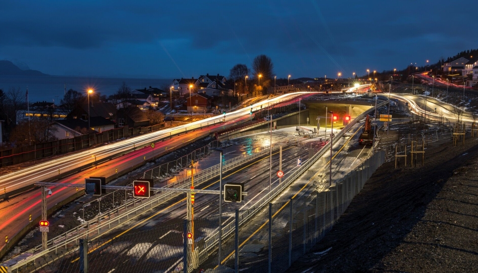 Bodøtunnelen er full av styrings- og sikkerhetssystemer som følges opp av elektrokontrakten. Bildet ble tatt før tunnelen åpnet i 2019.