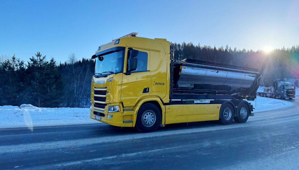 BØR SLIPPES FRE: Statens vegvesen mener disse bør få kjøre i kollektivfeltet.