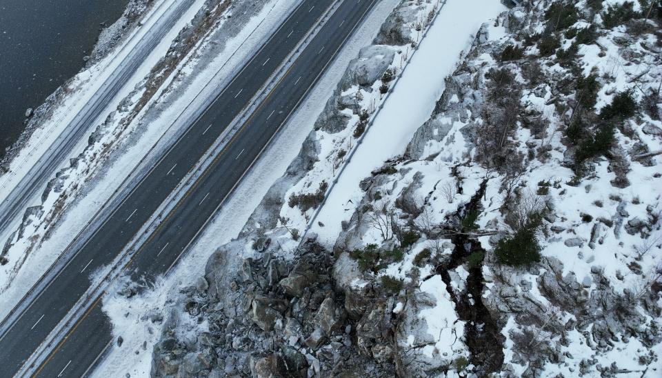 STEINRAS: Dronebilde fra skredområdet, tatt lørdag ettermiddag.