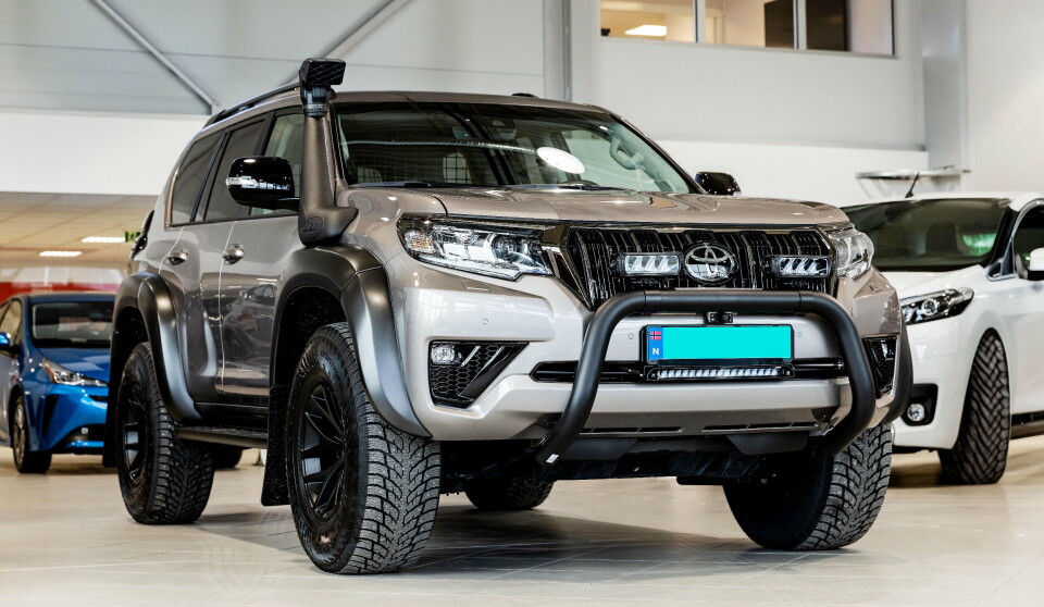 DOKUMENTASJONEN: Både som originalt utstyr og ved ettermontering skal frontbøyle til bil være godkjent, påpeker bransjeaktører. (Foto: Nordvik.no)