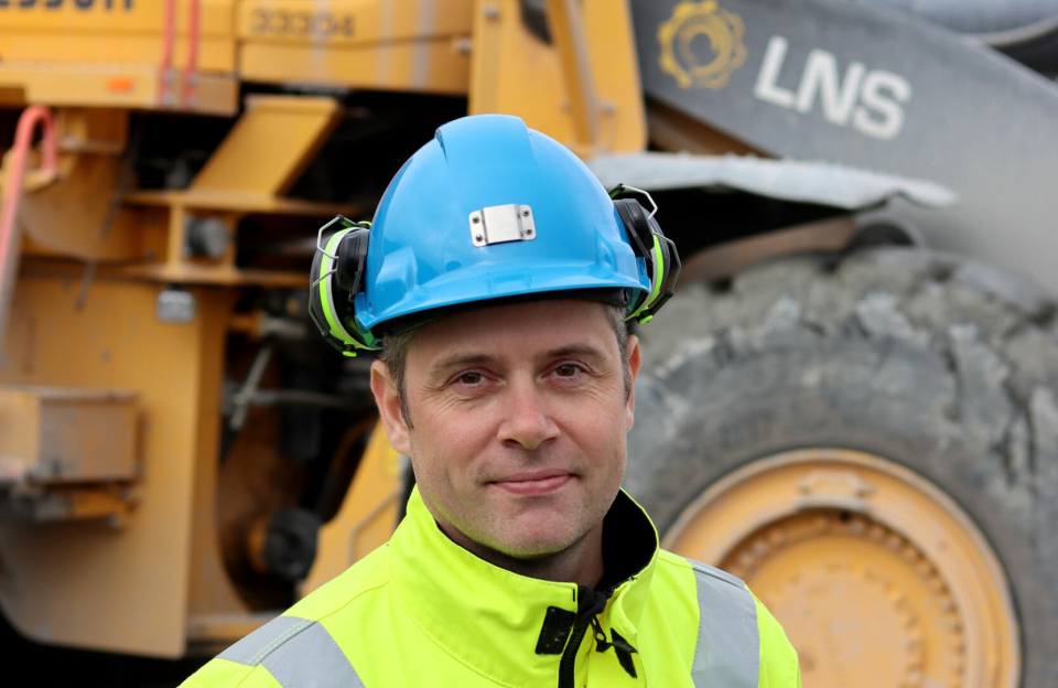 GLEDER SEG: Administrerende direktør Jonas Tetlie i LNS ser frem til oppstart av undersøkselsestunnelen.