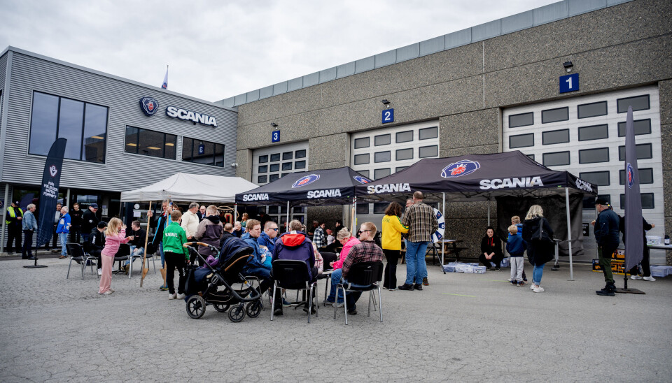 FAMILIE: Mange hadde tatt med familien for å feire Scanias 80-års jubileum i Verdal.