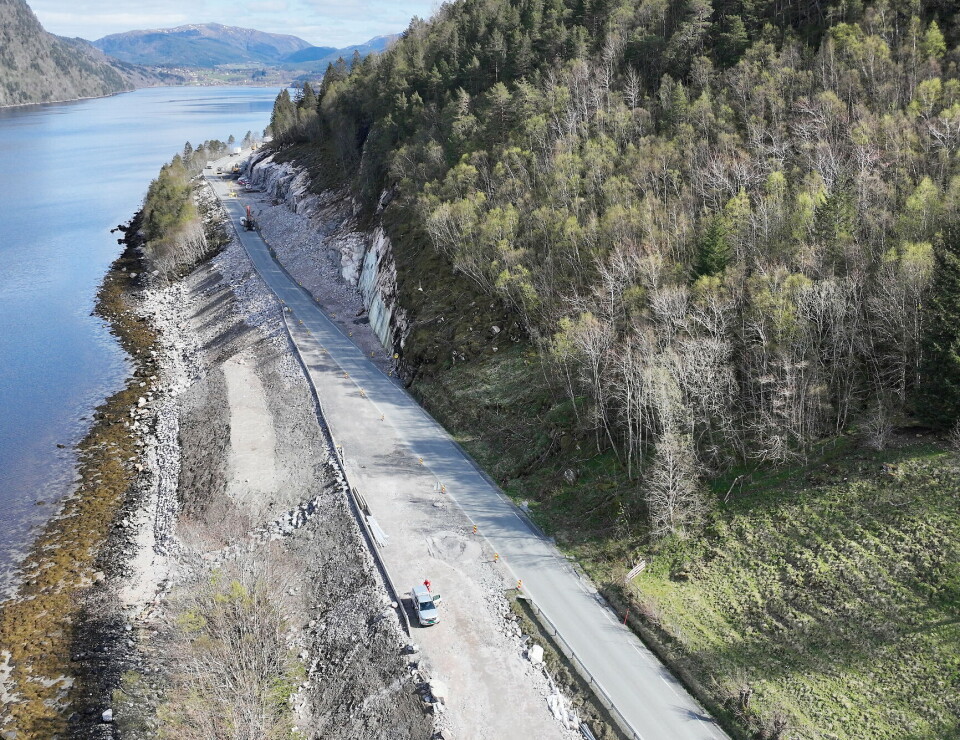 E39 STORMYRA – STAURSET: Nye veianlegget med utsikt innover Vinjefjorden.