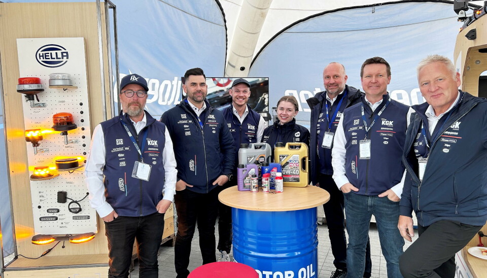 TEAMET: KGK-teamet på NNBA på plass på standen. Selskapet hadde også en liten stand inne i ett av teltene på messen i Tromsø.