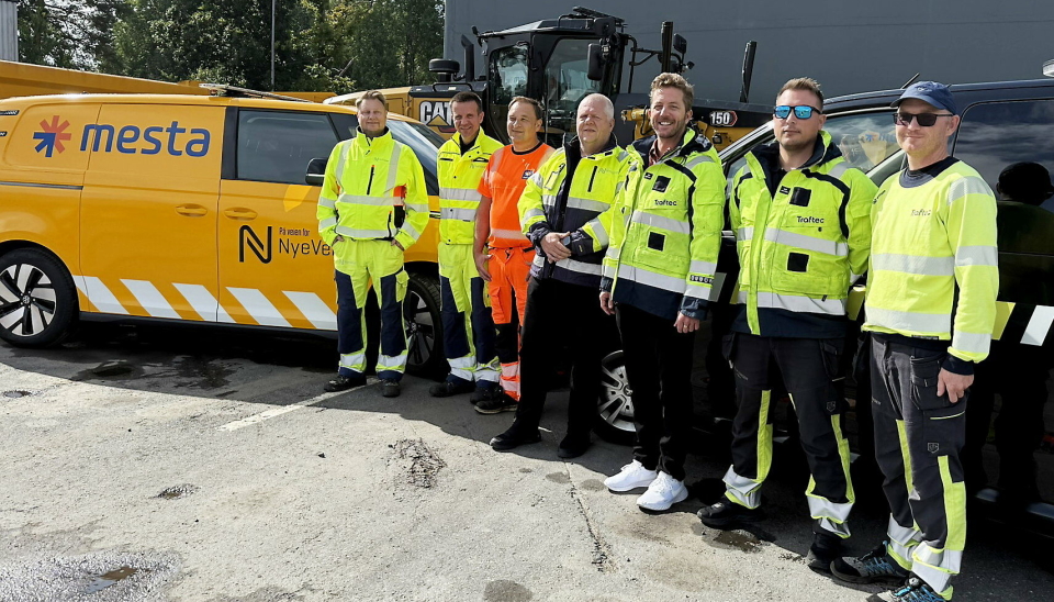 OPPSTART: Oppstart driftskontrakt: Mesta og Traftec tar over driften av Nye Veiers veistrekninger på Sør- og Østlandet fra 1. september. Fra venstre: Roar Dypvik, driftsrådgiver Nye Veier, Trond Einar Elden, kontraktsrådgiver Nye Veier, Tor Reidar Tandrevoll, prosjektleder Mesta, Torbjørn Rønning, rådgiver elektro Nye Veier, Mads Beilegaard, prosjektleder Traftec, Even Fossnes, driftsleder Traftec og Håvard Bjornes, driftsleder Traftec. Foto: Nye Veier