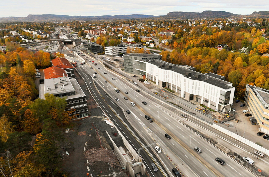 Oppfordrer alle til å la bilen stå