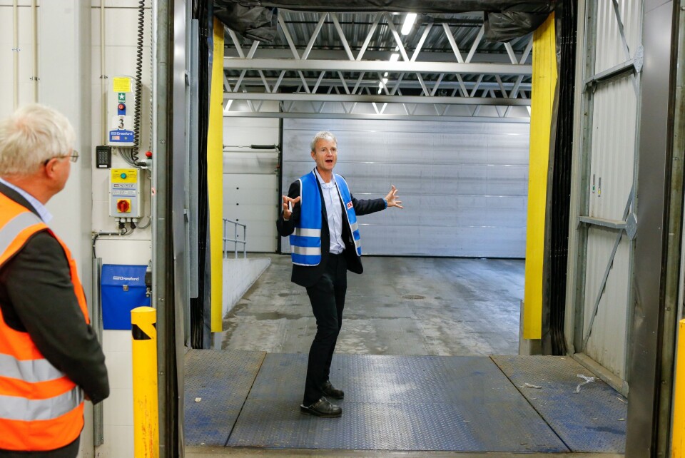 MODERNE: Logistikksjef i FREJA Norge, Joar Bjørndal, forklarer at ingenting overlates til tilfeldighetene ved FREJAs lager på Fjeldbo. MODERNE: Logistikksjef i FREJA Norge, Joar Bjørndal, forklarer at ingenting overlates til tilfeldighetene ved FREJAs lager på Fjeldbo.