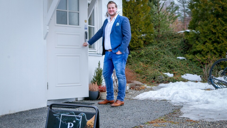 Fredrik Dammen i Privatmegleren Kvadrat sørger for at markedsføringen har blitt gjort slik at de riktige folkene kommer på visning. Han har snakket med mange av dem i forkant. Fredrik Dammen i Privatmegleren Kvadrat sørger for at markedsføringen har blitt gjort slik at de riktige folkene kommer på visning. Han har snakket med mange av dem i forkant.