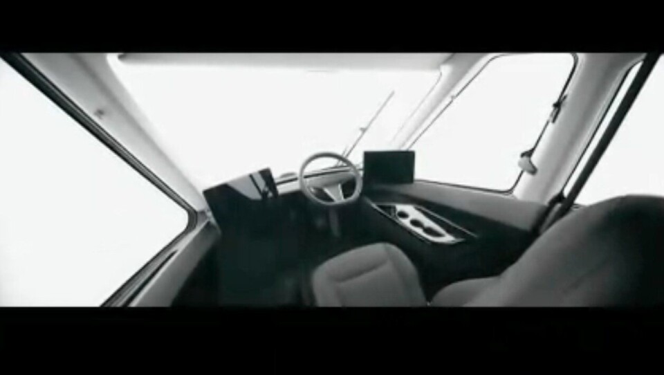 Førermiljøet i en Tesla Semi. Sentrert førerplass.Foto: Skjermbilde av Tesla-video