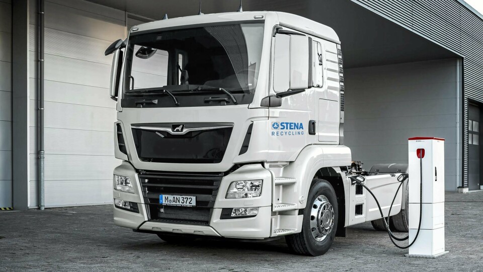 Emoss i Moss: Stena Recycling skal kjøre med to Emoss-biler med tillatt 50 tonn totalvekt mellom Moss og Oslo fra våren 2018.