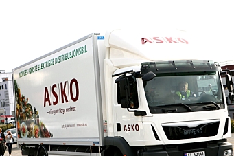 Askos nye lastebil kjører gratis i bommen