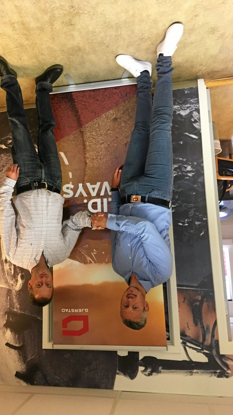 AVTALE: Tor Kjetilson Moe (t.v.) i Gjerstad Products og Fuel Proof direktør Andrew Hargreaves er enige om distribusjonsavtalen.