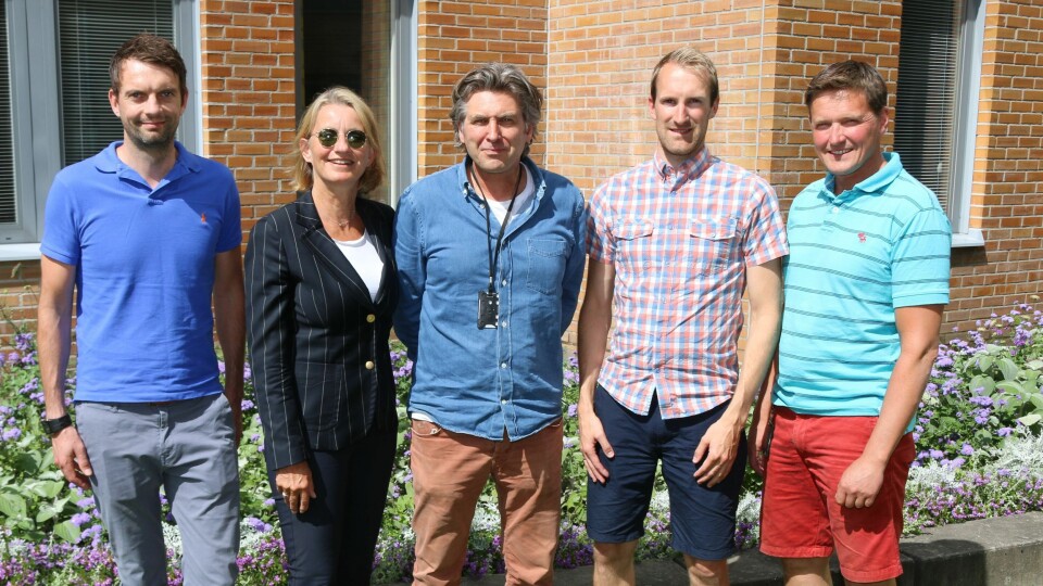 FIKK JOBB I SOMMER: En sommerkledd gjeng fra M&D og Statens vegvesen. Bård Nakjem (M&D), Anne Mürer (M&D), Thomas Kalleberg (SVV), Øyvind Utne Larsen (M&D), Frank Sarastuen-Kleven (WSP Norge)
