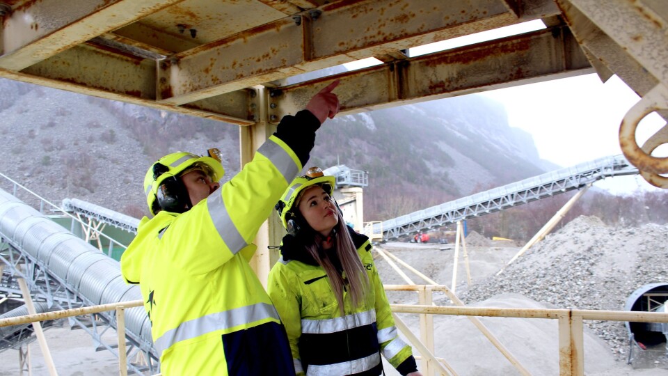 NCC har mottatt 25 prosent flere søknader om læreplass i vår, og stadig flere jenter søker seg til bygg- og anleggsfagene.