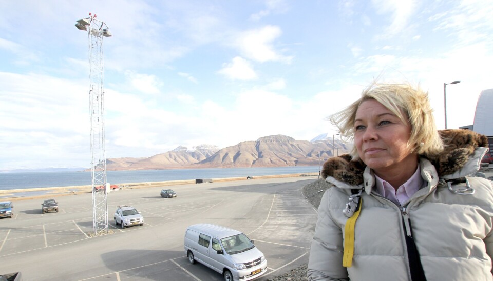 Næringsminister Monica Mæland (H) er fornøyd med oppkjøpet av den store eiendommen på Svalbard. Her er hun avbildet under et besøk på Svalbard.