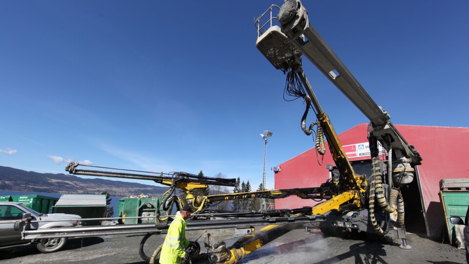 Veidekke Entreprenør er en av de prekvalifiserte til E6 Arnkvern - Moelv. Bildet er fra 2013, da Veidekke bygget på Fellesrosjektet E6 Dovrebanen, i joint venture med Hochtief Solutions AG, noen kilometer sør for Arnkvern. Hæhre Entreprenør hadde også en parsell på dette prosjektet.