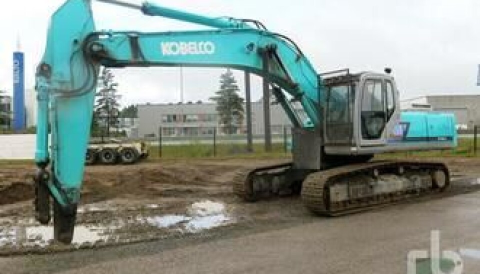 Kobelco SK330LC-6 selges i Tampere 25. september.