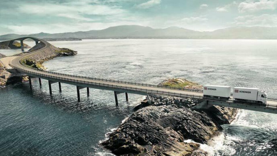 DB Schenker er et av verdens ledende logistikk- og transportselskaper til vanns, til lands og i luften.