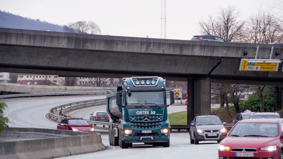 VEDTATT: Nå har politikerne i Bergen lovhjemmel til å kreve 450 kroner i bompenger av tunge kjøretøy i rushtiden.