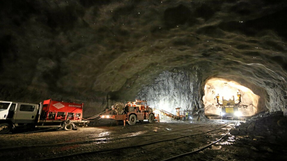 ODDA: Anlegg&Transport besøkte for noen år siden fjellhallene i Odda. Da bygget Lemminkäinen nye haller. Nå har AF vunnet kontrakten om bygging av hallene 19 og 20.