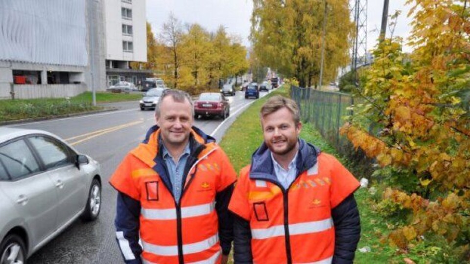 Prosjektleder Tom Hedalen (t.v.) og byggeleder Thomas Holst er tilfreds med tilbudene.