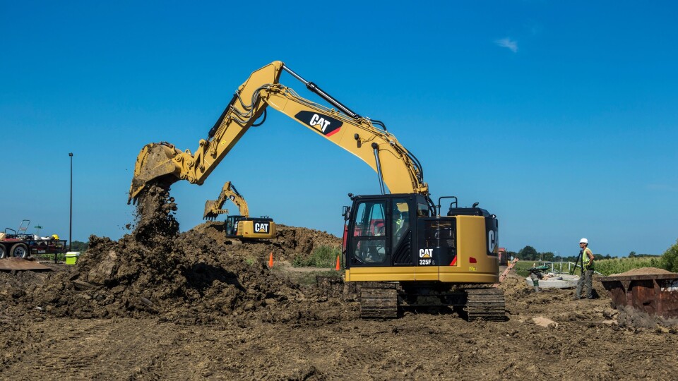 Cat 325FL CR er en av maskinene Marthinsen & Duvholt kjøpte.