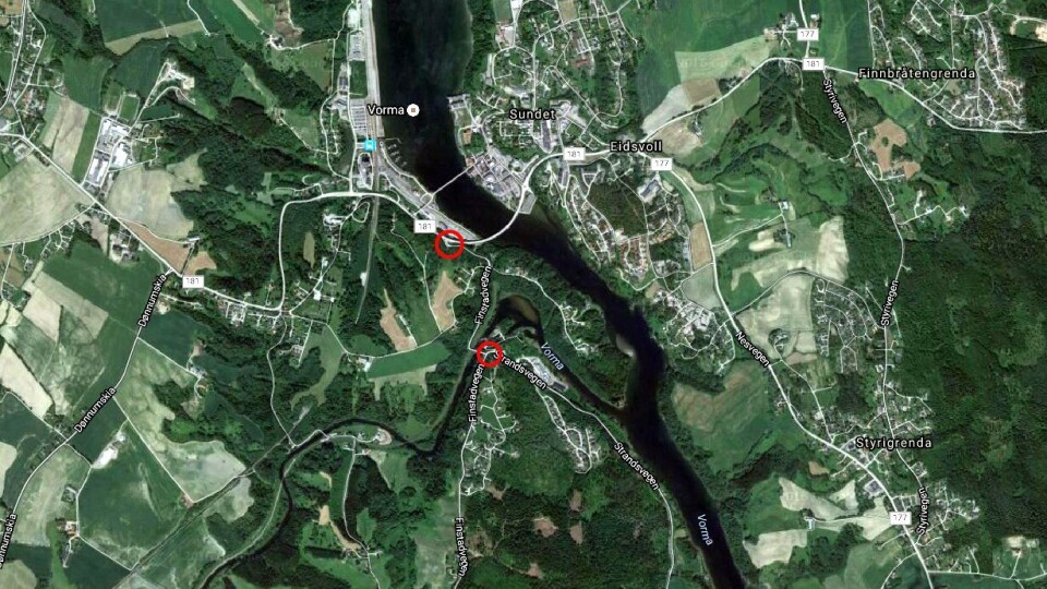 Det skal bygges fortau på strekningen mellom de røde markeringene.