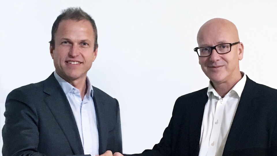 Norsk Gjenvinnings konsernsjef Erik Osmundsen (t.v.) og Geir Inge Stokke, konsernsjef i Coop Norge med ny avtale.
