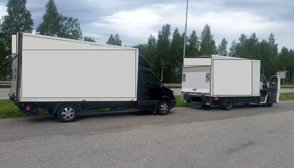 To norskregistrerte varebiler ble kjørt med overlast da de ble kontrollveid på E16 Sollihøgda.