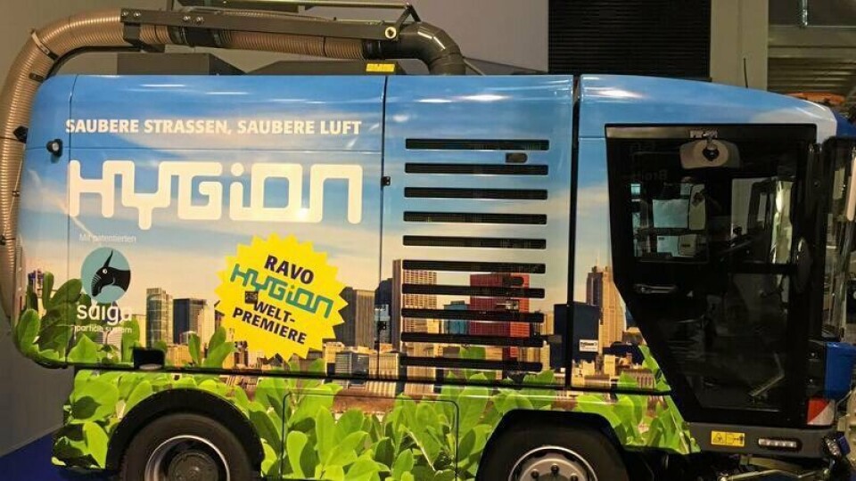 Rengjør vei og renser luften