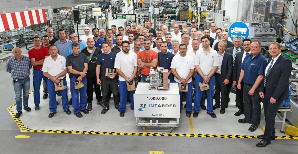 Som seg hør og bør markerte ZF at det er produsert en million retardere, eller Intardere som er ZFs navn.