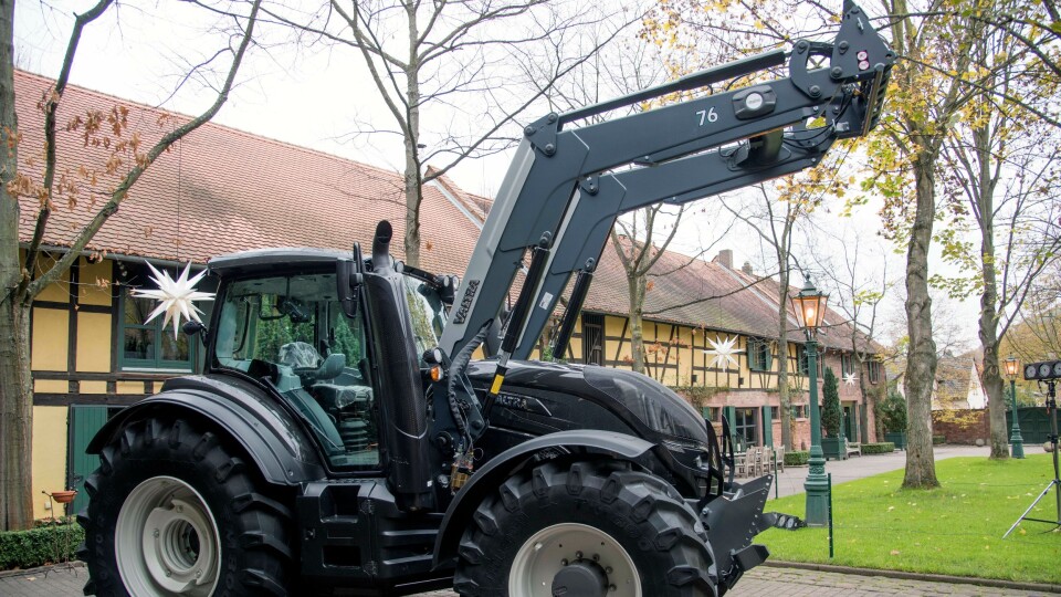 Ni Eiksentre klare for Valtra