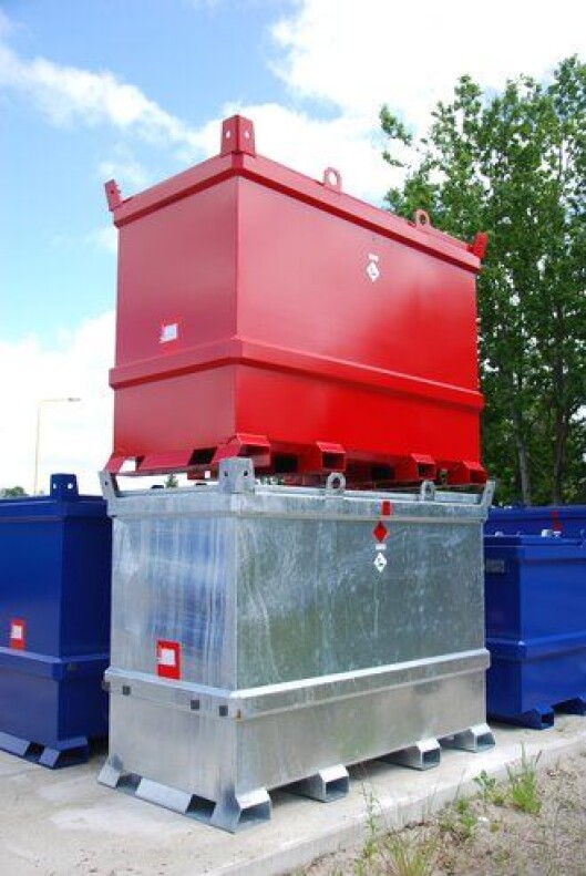 XL-Tank-ene kan både flyttes med gaffeltruck og med heiseanordninger. XL-Tank-ene kan både flyttes med gaffeltruck og med heiseanordninger.