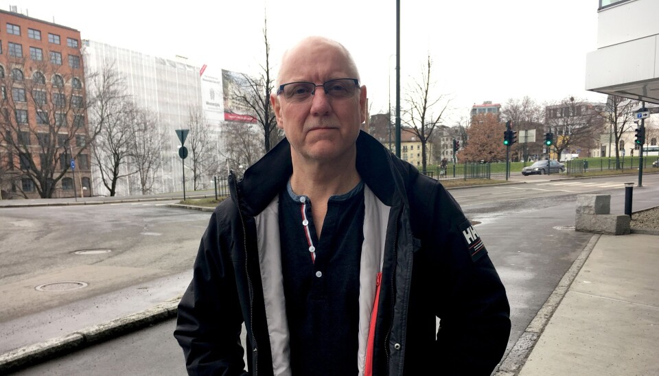 Tillitsvalgt i YTF, Geir Løland, er kritisk til at statlig eide Posten Norge AS vil legge ned arbeidsplasser.
