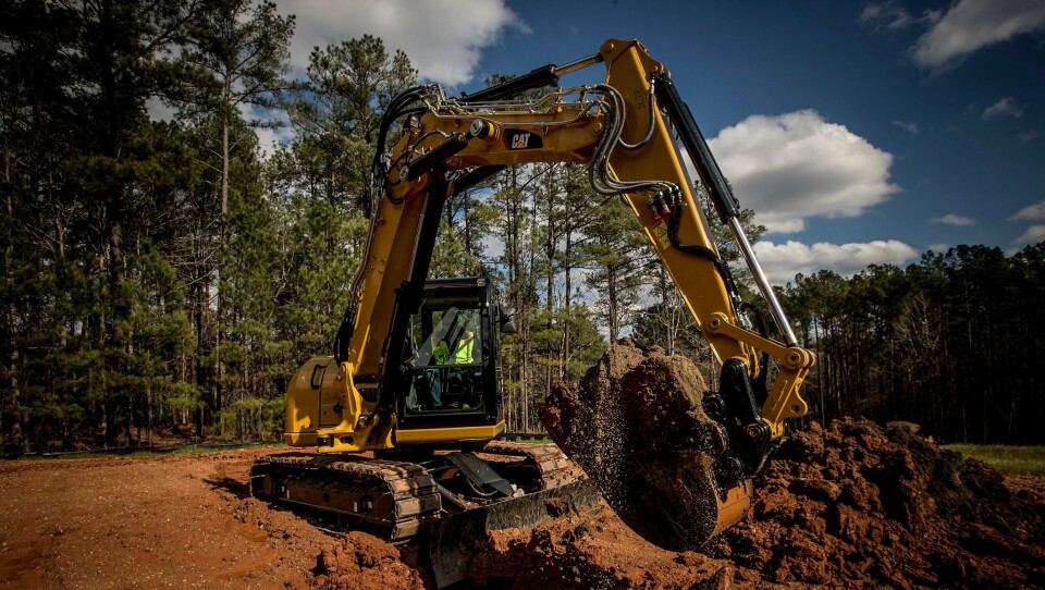 Løsningen med VA-bom gjør at 8,7-tonneren rekker lenger og høyere enn en 8-tonner med standardaggregat.