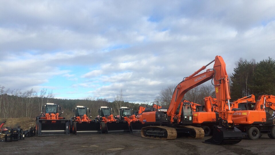 Disse fem maskinene - en ZW310-5 hjullaster, tre ZW180-5 hjullastere og ZX300-6 gravemaskin - er blant dem som skal til Lindum AS.