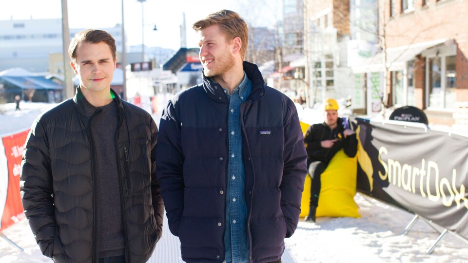 Preben Nygaard og Anders Josefsson på plass hos Smartdok og klare for å serve Østlandet. Her er gutta på besøk i Alta, og fikk med seg innspurten av Finnmarksløpet.