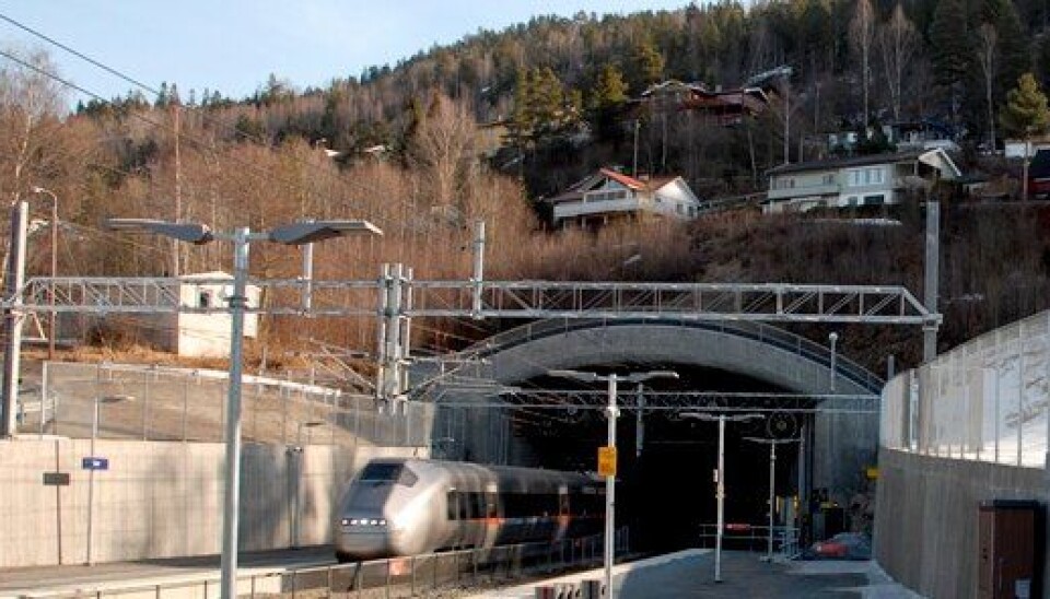 Lieråsen tunnel på Drammenbanen skal fornyes for store beløp de kommende årene. Lieråsen tunnel på Drammenbanen skal fornyes for store beløp de kommende årene.