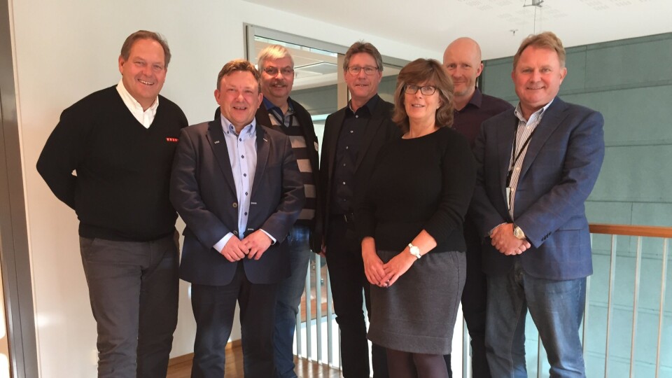 Deler av programkomitéen ønsker utleiere, kunder og leverandører velkommen til Utleiekonferansen 2016 ! Fra venstre driftsdirektør Frank Haugen, Cramo AS, adm.dir Jostein Stormo, UCO AS, styreleder i Norsk Utleieforening og adm.dir. i BAS Maskinutleie AS Jan Aasekjær, adm.dir. Eirik Brekke, Safelift AS, Marianne Gussiås, NU, Senior Sales Manager Finn Løkken, Ramirent AS og Yngve Torkildsen, NU.