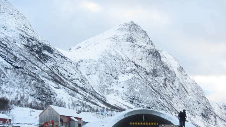 Tirsdag 15. desember åpnet Røyra-tunnelen i Stranda. Dermed en rasutsatt veistrekning tryggere.