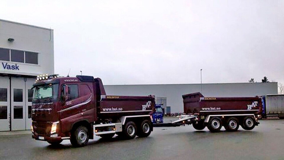Denne Volvo FH 540 dumperbilen med trippelkjerre ble stjålet fra Volvo i Drammen. Litaueren som ble pågrepet i bilen er dømt til tre års fengsel.