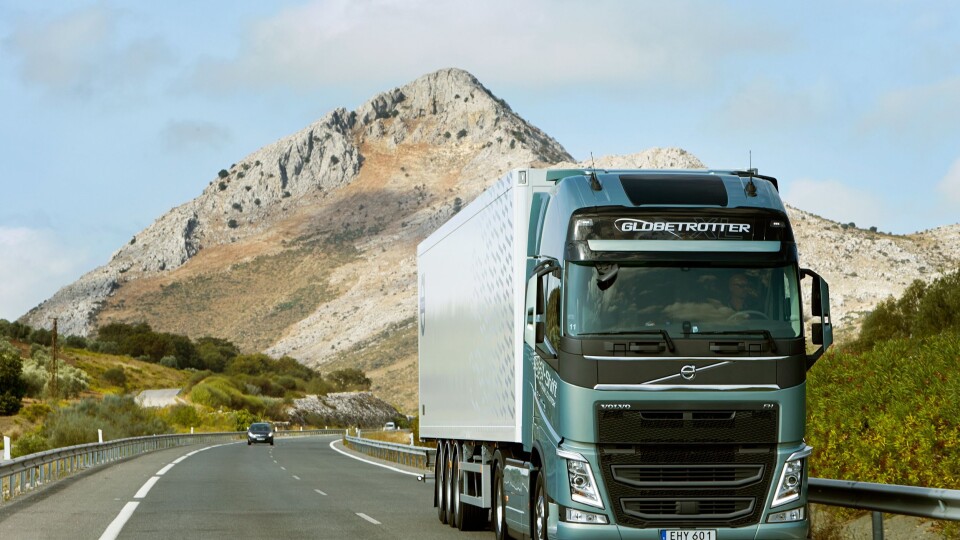 Volvo FH med dobbeltclutch-girkassen I-Shift Dual under prøvekjøring i Spania.