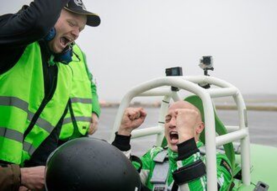 Her får Pekka Lundefaret beskjed om at verdensrekorden er i boks.