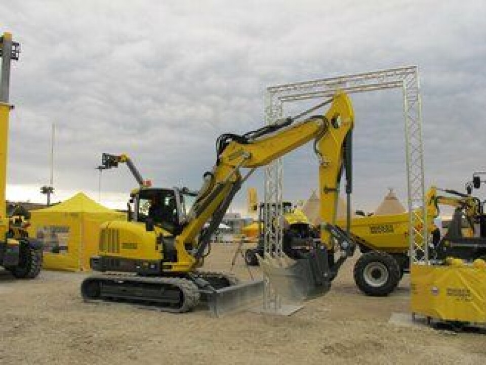 På grunn av godt effektivt arbeid fra norske Wacker Neuson ble beltegraveren ET90 vist på Hellerudsletta. Modellen i Tyskland var en trebomsversjon, en løsning som er meget populær på kontinentet.