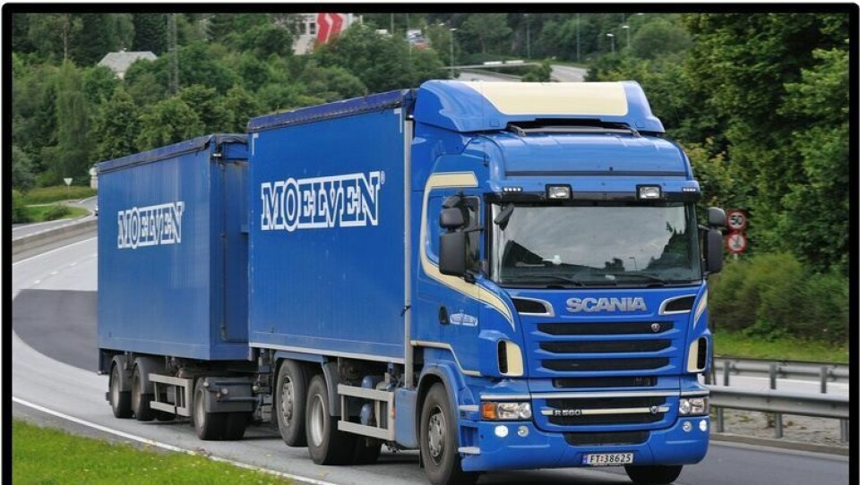 Det nye selskapet overtar flis- og trelastbilene til Pedersens Lastebiltransport AS.
