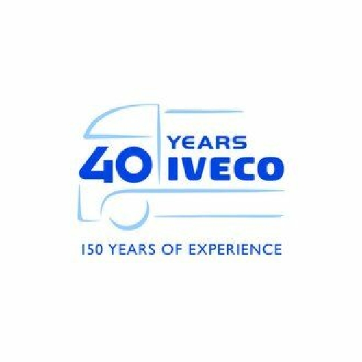 For å feire bursdagen har Iveco en logo som representerer et stilisert kjøretøy med slagordet “40 år med Iveco, 150 år med erfaring”.