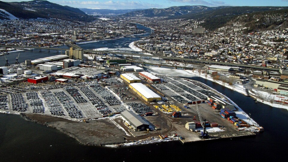 Terminalen på Holmen i Drammen tar seg blant annet av størstedelen av norsk bilimport.