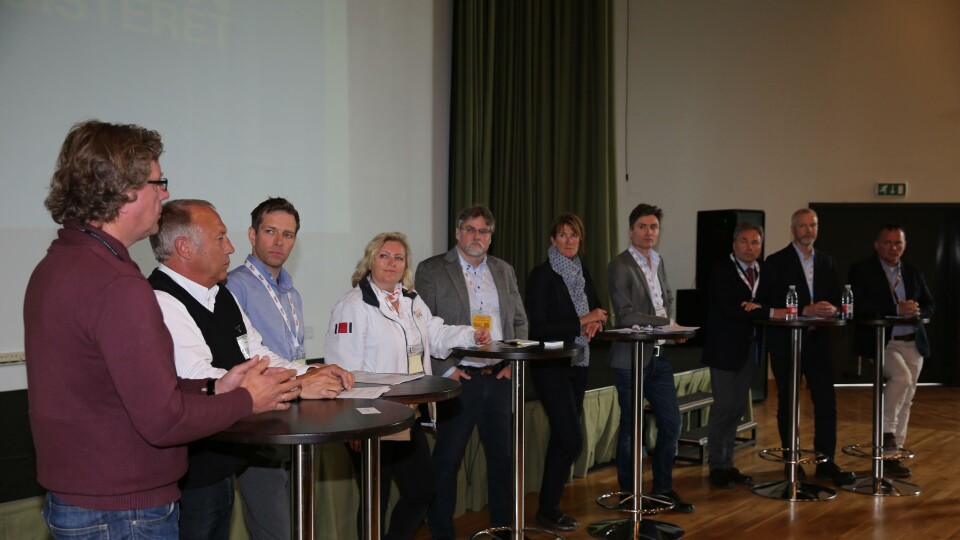 Det var representater fra de fleste deler av bransjen, og andre bransjer, som lanserte Maskinregisteret onsdag på Exporamasenteret på Hellerudsletta. Fra venstre: Geir Vold fra Kripos, Ulf Mikalsen fra If, Harald Bjerke fra Finans Norge, MGF-direktør Anita Hall, Roar Sømoen fra Stiftelsen Sentralregisteret, Kari Sandberg i EBA, Finn Bangsund fra Mef, Bjørn Eirik Arnesen fra ABS Maskin, Knut Sollesnes fra Volvo Maskin og Erik Sollerud fra Pon Equipment.