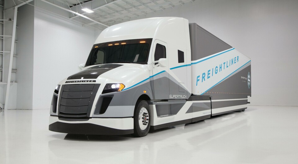 Daimlers fremtidsvisjon, Freightliner SuperTruck, kan ifølge tester presse forbruket ned mot 1,9 liter på mila i 100 km/t.